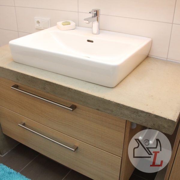badezimmer-waschtisch-sichtbeton-1.jpg